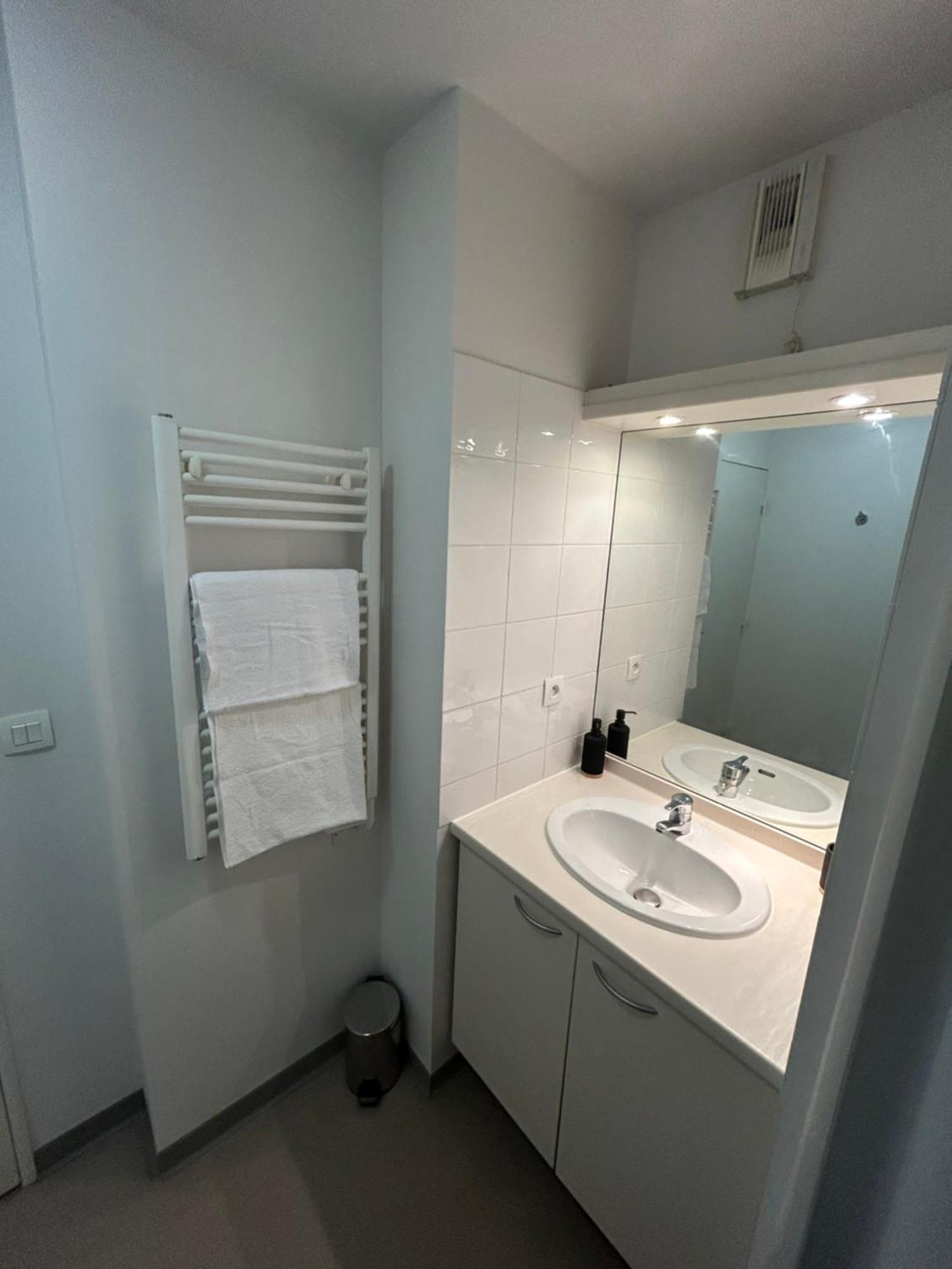 Appart'Hotel - Gare Tgv - Avignon Buitenkant foto
